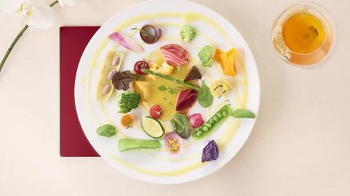 Vintage 1997, restaurantul de la Torino cu cel mai economic meniu pentru un local cu stele Michelin. Printre preparate, paste locale cu trufe, carne de fazan, preparate de pește și crustacee, legume altfel și deserturi suprinzătoare