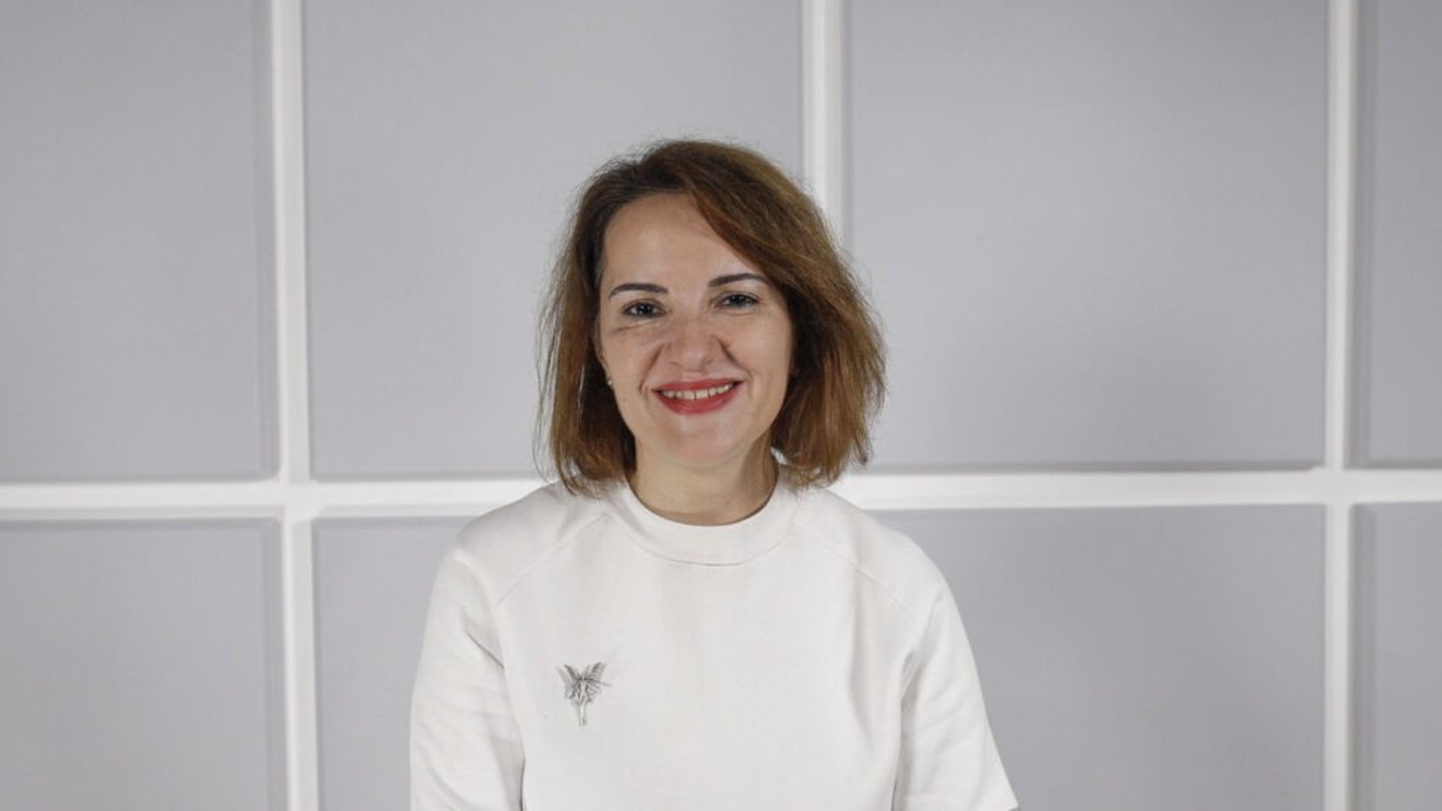 VIDEO | Ce mănânci când ești răcit? Tania Fântână (nutriționist): Contrar a ceea ce ne spuneau părinții în copilărie, un pic de înghețată sau piureuri mai reci de fructe pot combate cu succes inflamația gâtului