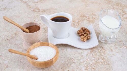 Cum să îți dai seama dacă o cafea oferită în bar este de calitate (VIDEO)