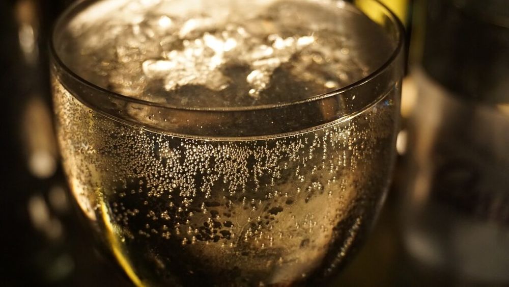 Crește constant consumul de vin Prosecco în Franța, în detrimentul Champagne. Acest vin italian prinde și la tineri, care tendențial consumă mai puțin vin