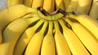 Nu mai păstra bananele în ciorchine / Trucul unui expert în alimente care poate prelungi prospețimea fructelor