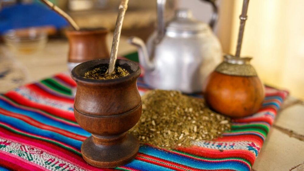 Băutura surprinzătoare care te-ar putea ajuta să slăbești, potrivit unui nou studiu/ Yerba maté este recomandată ca o băutură delicioasă și sănătoasă, ce conține compuși care pot ajuta la gestionarea greutății, a glicemiei și a inflamației