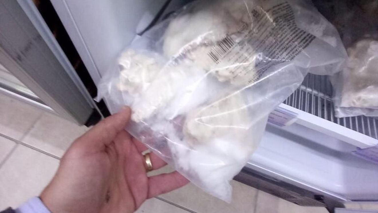ANPC: Amenzi de peste 4,3 milioane de lei după controale în magazine și restaurante / Produse expirate și alimente cu mucegai, descoperite de inspectori