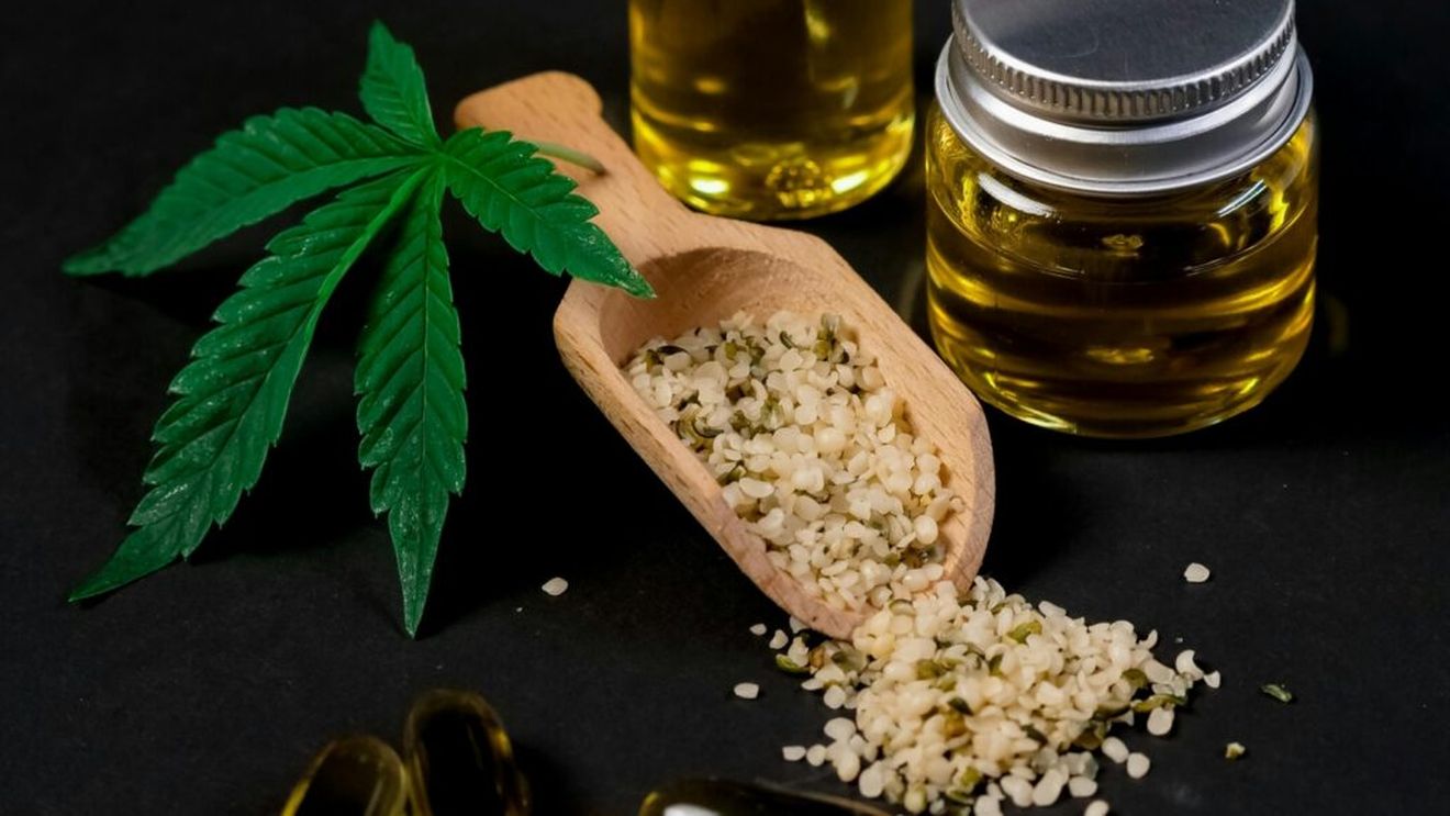 Slab calorice, dar bogate în nutrienți: beneficiile semințelor de cânepă / Sunt ideale pentru vegetariani, vegani și sportivi