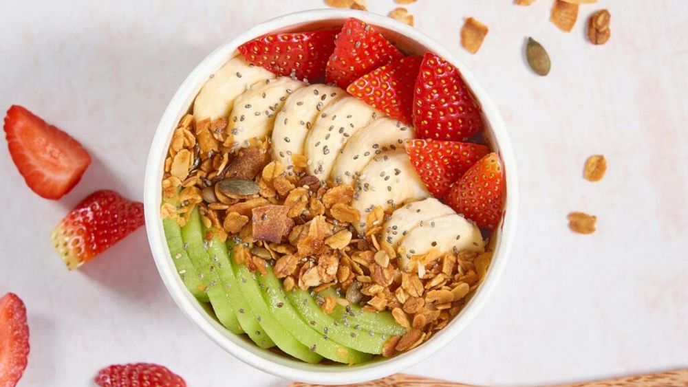 Atenție când faci salată de fructe! Nutriționiștii ne avertizează să evităm patru combinații de fructe care pot deveni toxice