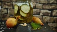 ABC în bucătărie | Câtă sare se pune la murături: Proporția simplă care te ajută să obții saramura potrivită