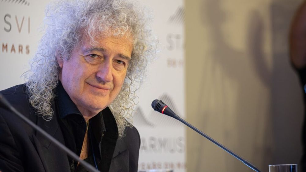Chiaristul Queen, Brian May, și-a dat demisia din funcția de vicepreședinte al RSPCA, organizație de protecție a animalelor / Nereguli găsite la fermele certificate de organizație