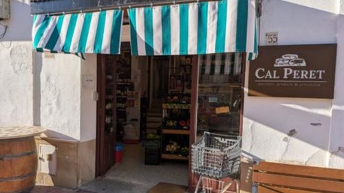 A redeschis singurul magazin dintr-un sat cu 700 de locuitori, după 12 ani de la închidere, „Toți îmi spuneau că nu voi câștiga nimic"