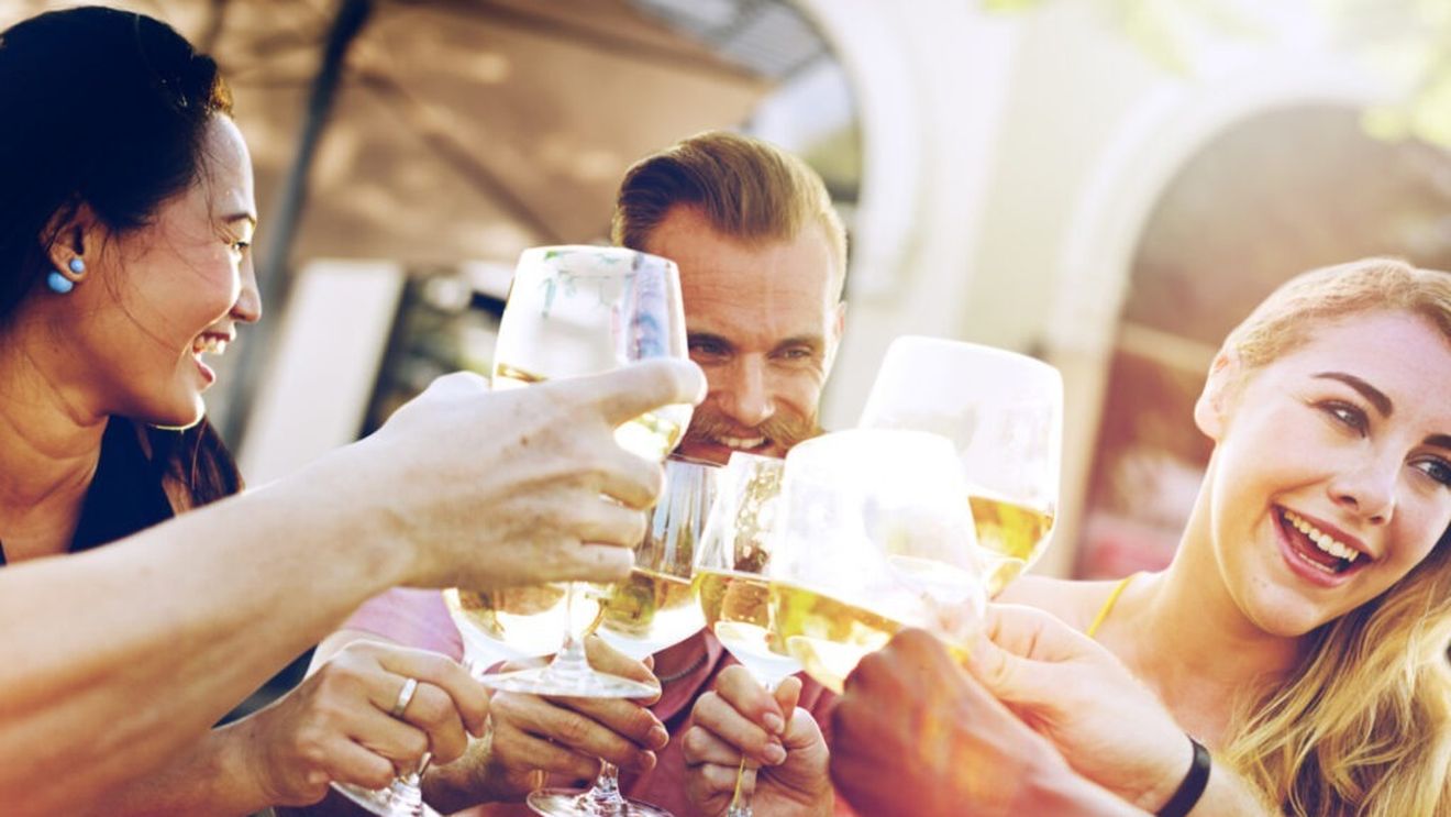 De la vechii traci la barurile cu design nordic: Arezan, povestea vinului care unește tradiția cu noul urban