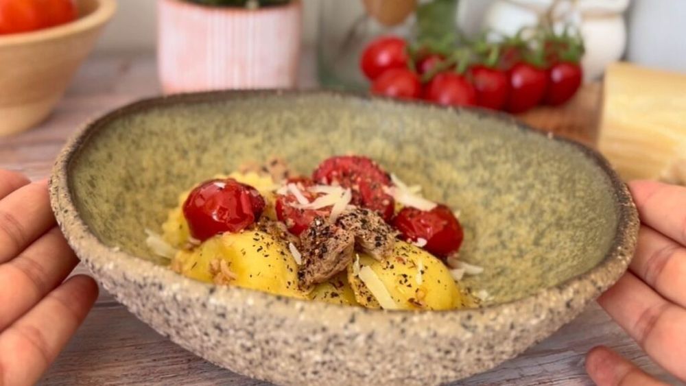 VIDEO | Ravioli cu ton și roșii cherry / Cină rapidă cu gust mediteraneean, gata în 15 minute