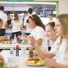 Marea Britanie scoate zahărul și prăjelile din meniul școlilor: reformă majoră pentru combaterea obezității infantile