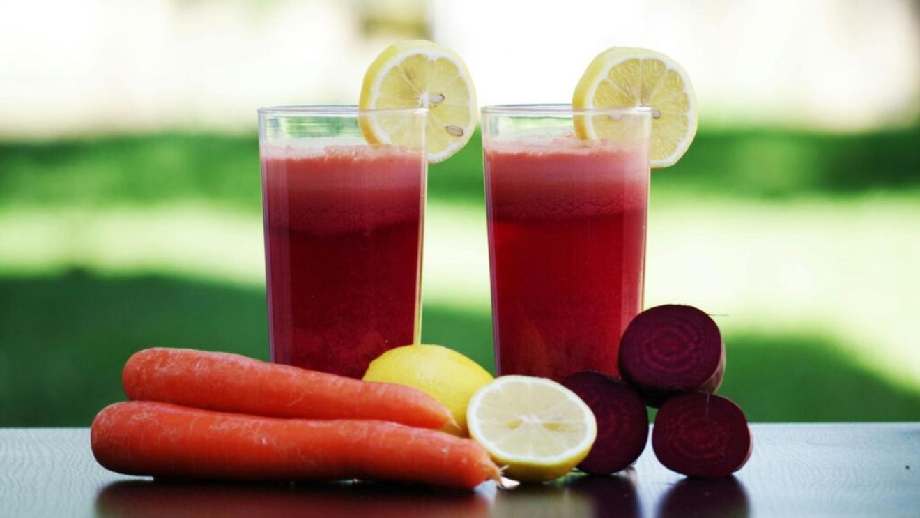 Consumul de carne trebuie redus la o porţie mică / Dieta bazată pe fructe, legume şi nuci previne milioane de decese