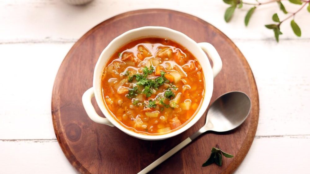 Minestrone, supa cu 1.000 de rețete și o istorie de 2000 de ani: Ce este, de unde provine și cum să o prepari cu legume de sezon