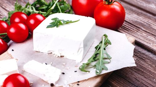 Producătorii greci de feta, îngrijoraţi de volumul exporturilor, după noile tarife vamale impuse de SUA