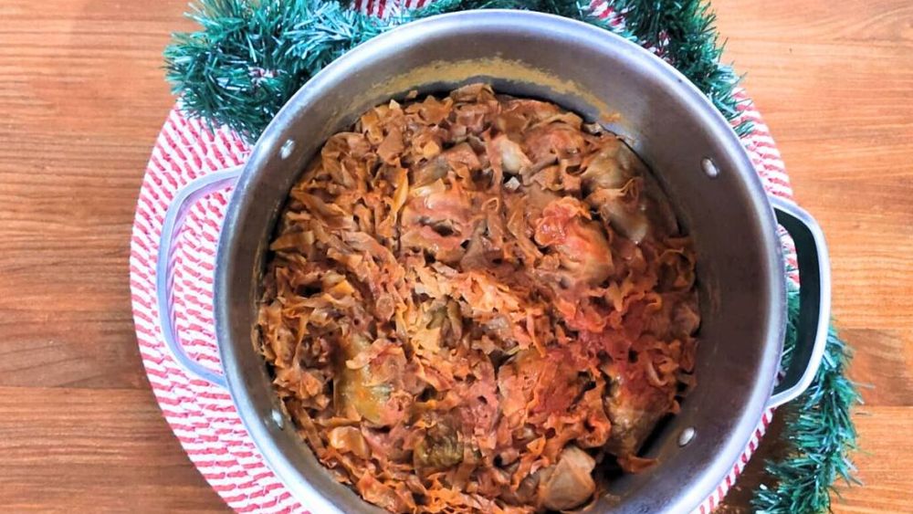 Cum congelăm alimentele care rămân după Crăciun/ Sarmalele, friptura și alte preparate se pot pune în congelator și refolosi cu alte ocazii/ Ce NU se congelează niciodată