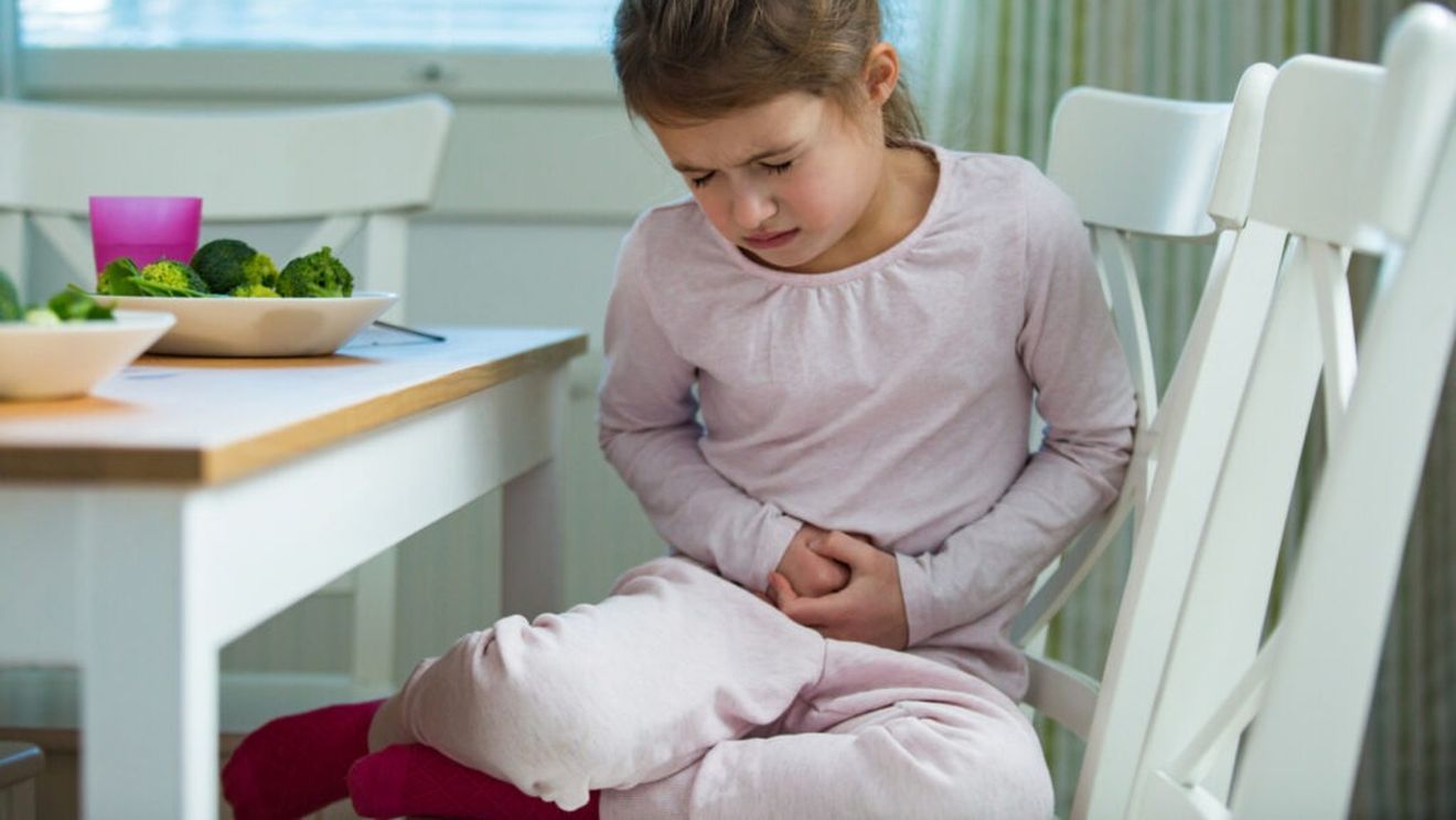 EXCLUSIV Dr. Raluca Ghionaru: „Mâncatul compulsiv poate să fie un semn al unei afectări psihice la copil” / Cel puțin 50% dintre copiii cu dureri abdominale funcționale au niveluri ridicate de anxietate