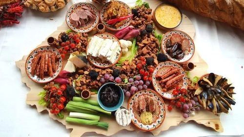 Ziua naţională a gastronomiei şi a vinului românesc - sărbătorită şi de misiunile diplomatice şi oficiile consulare, raport favorabil în cadrul Comisiei pentru agricultură a Camerei Deputaţilor