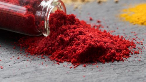 Americanii aprobă coloranți naturali din sfeclă și extinde utilizarea spirulinei în alimente / Produsele colorate exclusiv cu pigmenți naturali pot fi etichetate cu mențiunea „fără coloranți artificiali”