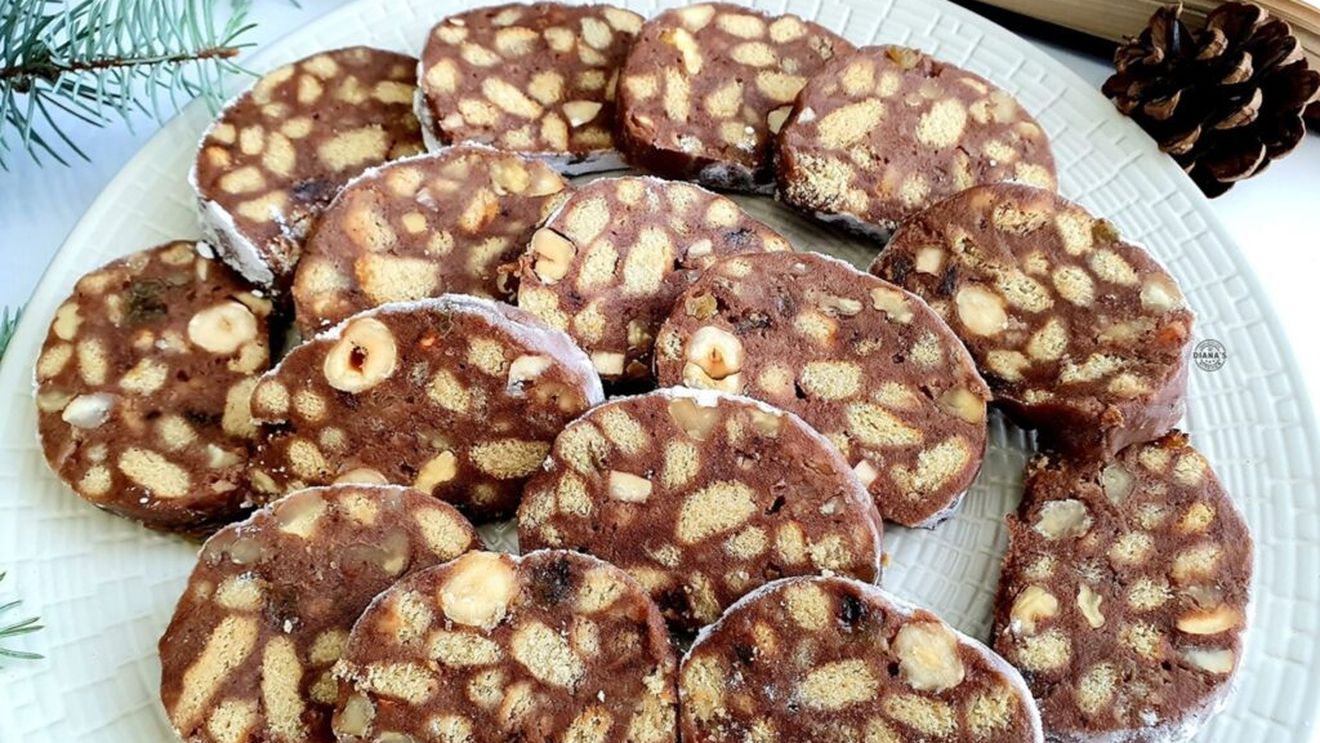 Ceva dulce/Salam de biscuiți, desertul care ne-a îndulcit copilăria/Rețeta este pe cât de simplă, pe atât de savuroasă