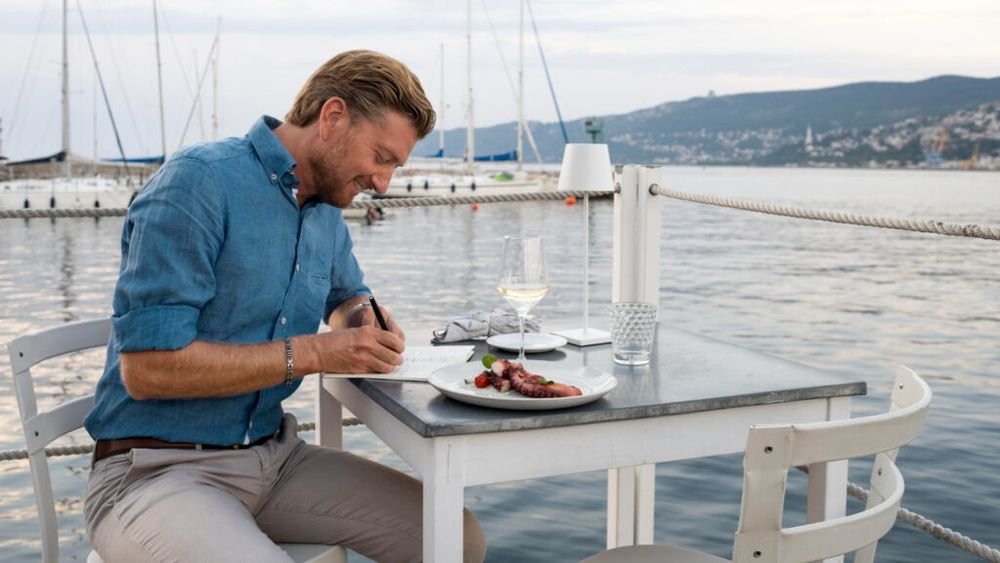 Cum se mănâncă pe un feribot spre Suedia – o experiență unică / Meniu bogat, dar atmosferă mai degrabă de autoservire