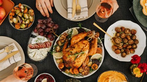 Topul celor 10 alimente care nu ar trebui consumate împreună/ Un nutritionist explică de ce anumite combinații alimentare sunt nesănătoase