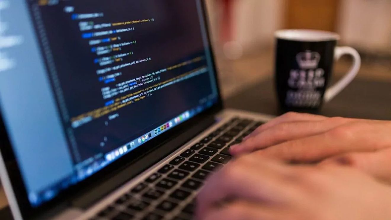 Studioul de tehnologie al companiei de retail Ahold Delhaize, proprietarul Mega Image, își inaugurează birourile noi din București și recrutează programatori. Hub-ul din România ar urma să ajungă la 250 de angajați la finalul anului viitor