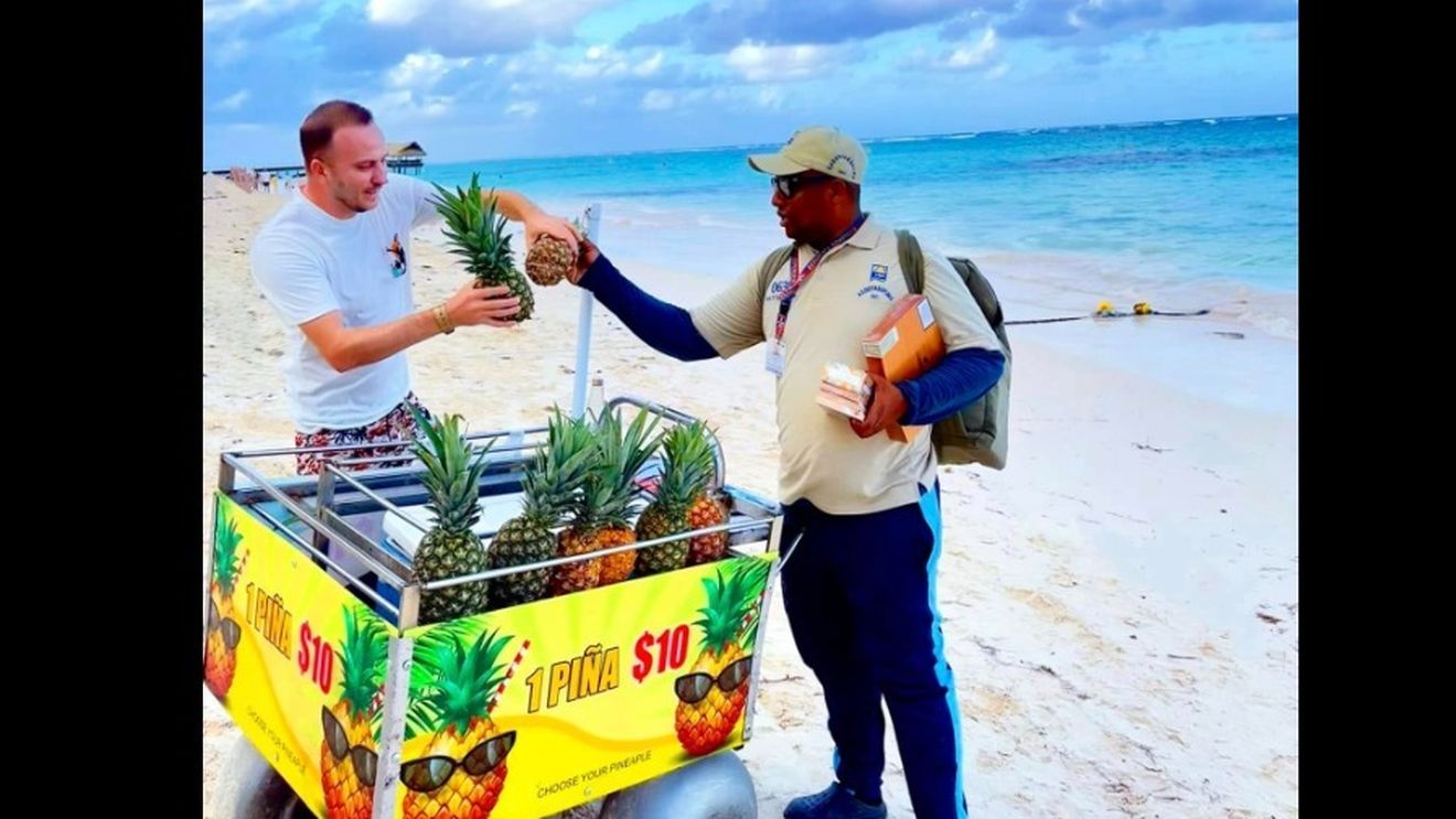 VIDEO | Dialoguri pe toate gusturile | Ionuț Gheorghe (prezentator TV): „În vacanță mănânc ce-mi face cu ochiul. Apoi văd eu dacă-mi pare rău” / „În Africa, am mâncat cea mai bună masă din viața mea. La început, mi-a fost teamă să nu pățesc ceva”