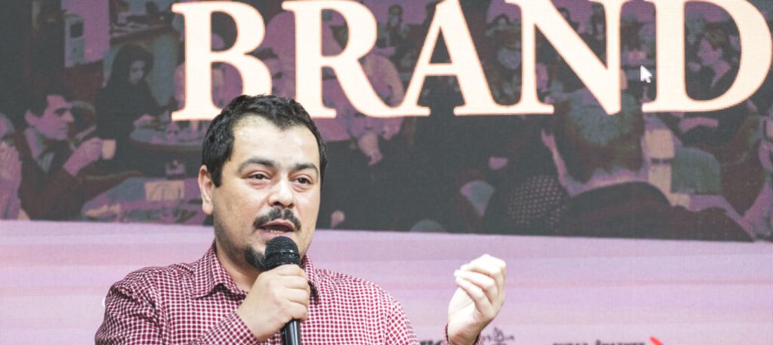 La noi și BĂTAIA se MĂNÂNCĂ – manifest gastronomic împotriva violenței, proiectul social prin care mâncarea se transformă în fapte bune / Cosmin Dragomir (inițiator): Ideea a venit într-o zi în care știrile anunțau cel de al 29-lea femicid