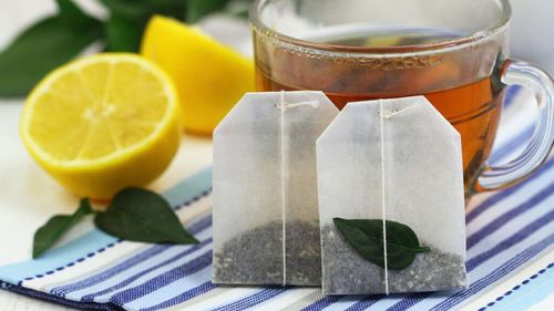 STUDIU | 2.500 de particule de microplastice eliberează pliculețele de ceai, într-o singură ceașcă!/ Specialiștii recomandă ceaiul vrac!