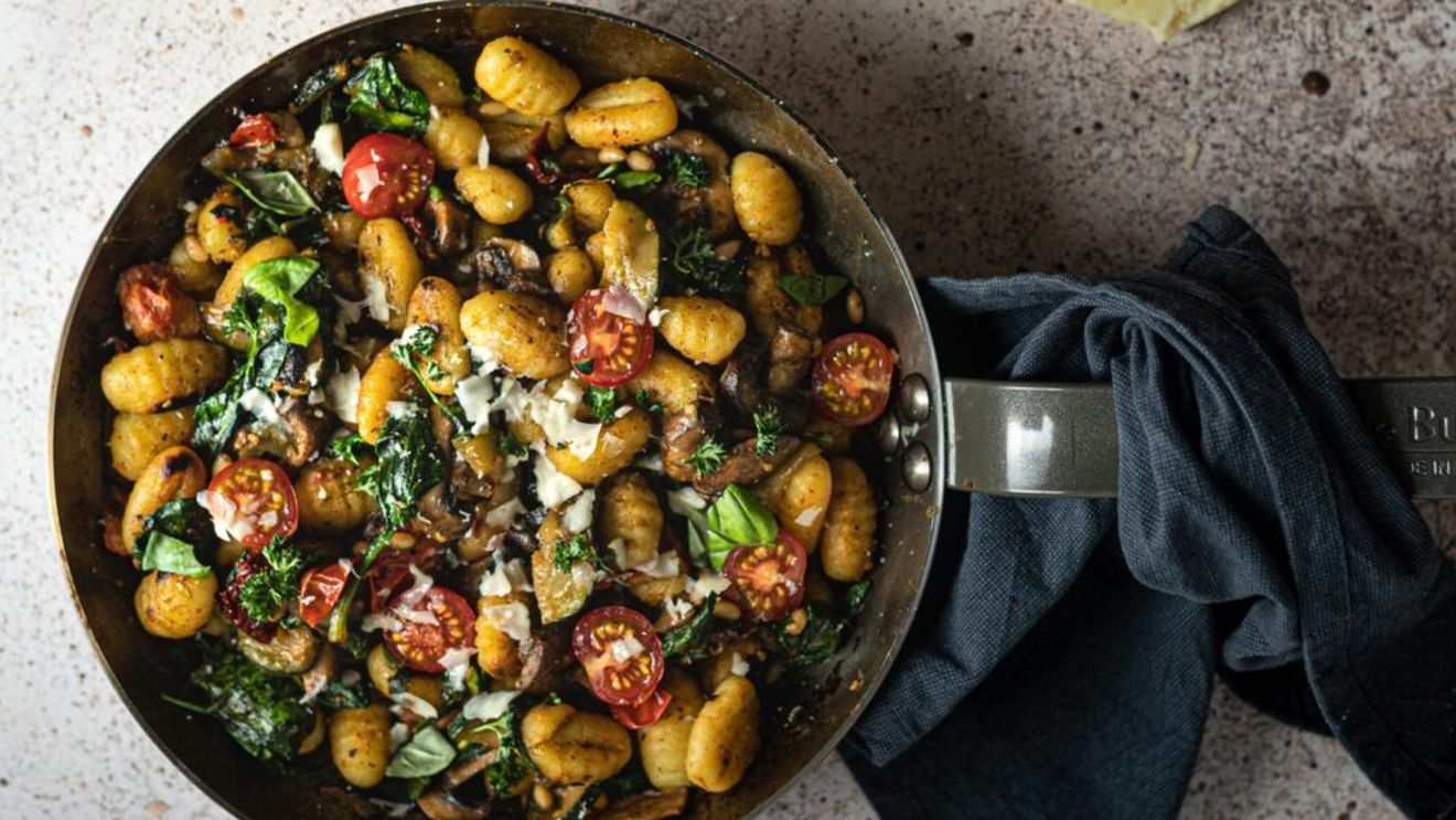 ABC în bucătărie | De câte ori poți reîncălzi mâncarea și ce alimente trebuie evitate