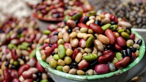 Fasolea, mai bună decât carnea? Ambele sunt bogate în proteine, dar una dintre ele poate fi un aliat mai bun pentru sănătate și siluetă