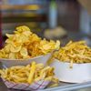 Ziua internațională a cartofilor prăjiți. Chiar dacă se numesc „french fries” sunt, de fapt, belgieni. Iată secretul pentru ca să-ți iasă la fel de crocanți ca la restaurant