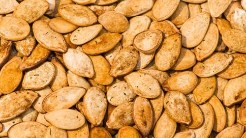 ABC în bucătărie. Cum se prăjesc semințele de dovleac în air fryer și ce condimente le putem adăuga