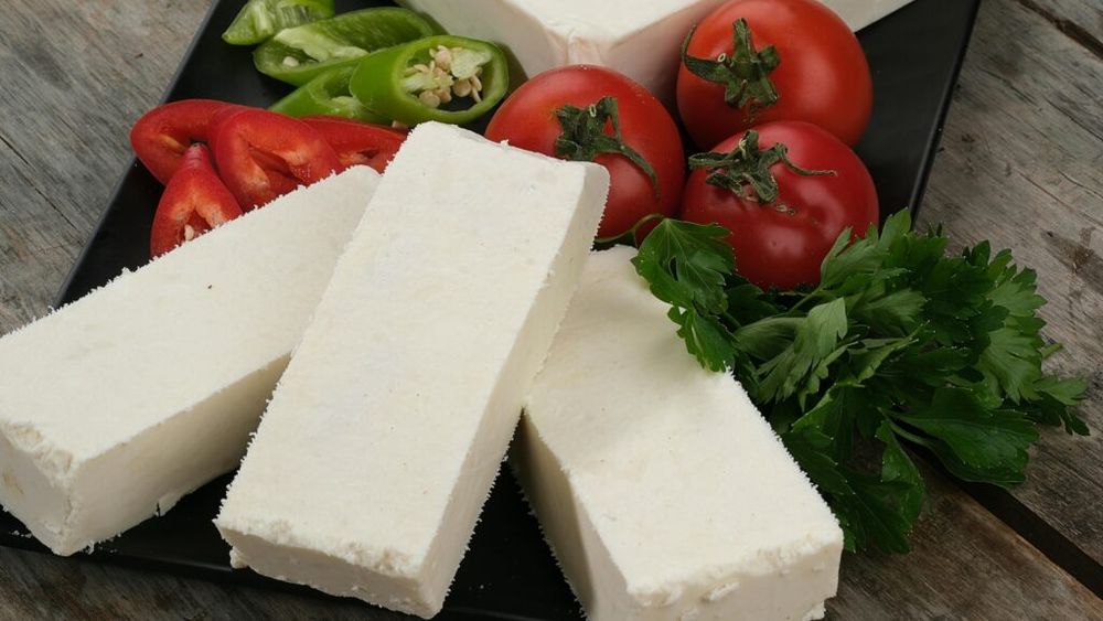 5 mituri despre inflamații, demontate de oamenii de știință/ Lactatele, zahărul, roșiile și ardeii grași nu îți fac atât de rău pe cât credeai, ba chiar îți susțin sănătatea, dacă le consumi cu moderație