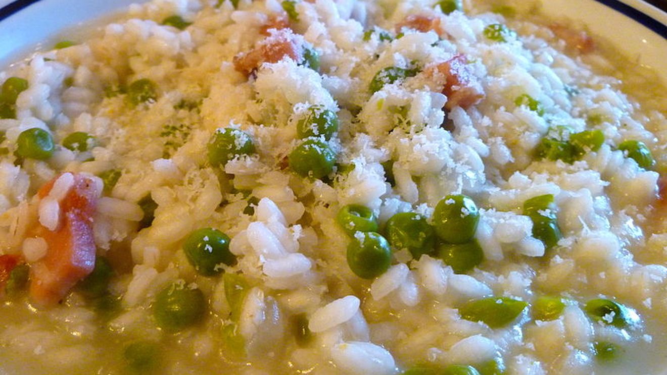 Ce mânca Dogele de la Veneția la sărbători. Orez cu mazăre sau risi e bisi, o rețetă rapidă, simplă și gustoasă din ce avem deja prin frigider și cămară