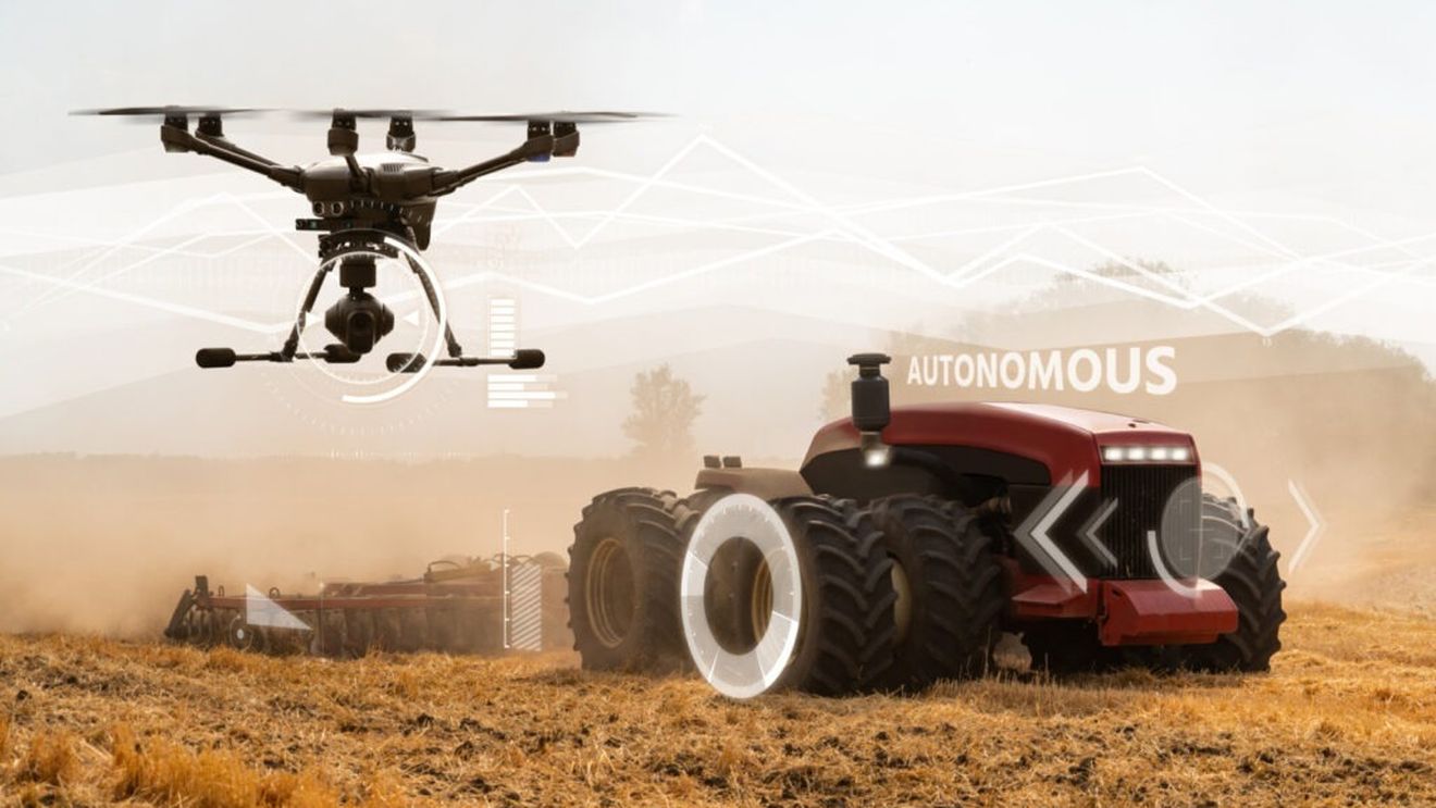 Tractoarele autonome, fără conducător: Ce caracteristici au, ce avantaje oferă și cât costă