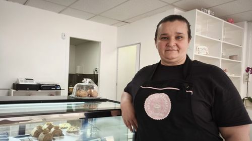 VIDEO | De la Sarmale la Tapas | Cum ar arăta și ce ar conține o prăjitură româno-spaniolă? Am întrebat o cofetăreasă româncă din Barcelona