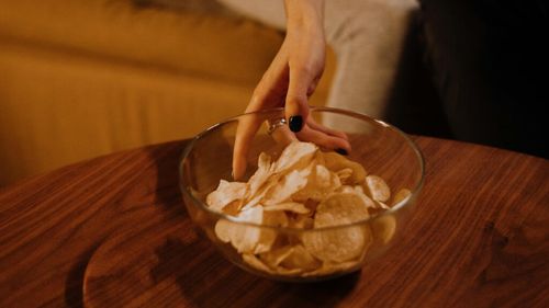 Studiu amplu: Consumul excesiv de alimente ultraprocesate este legat de moartea timpurie și probleme cerebrale