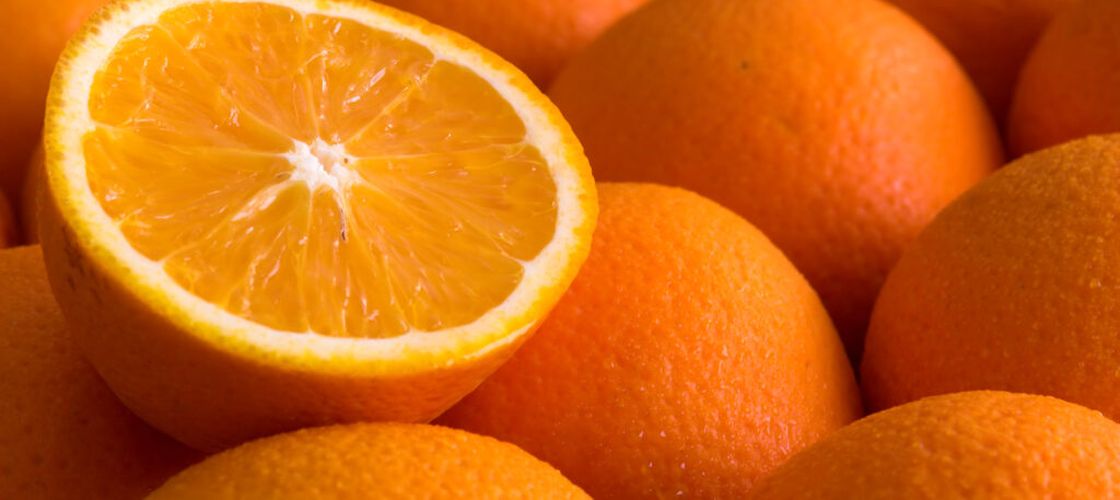 O portocală pe zi: Ce se întâmplă în organism dacă mănânci zilnic acest fruct bogat în vitamina C și antioxidanți / Beneficiile pot merge dincolo de susținerea imunității