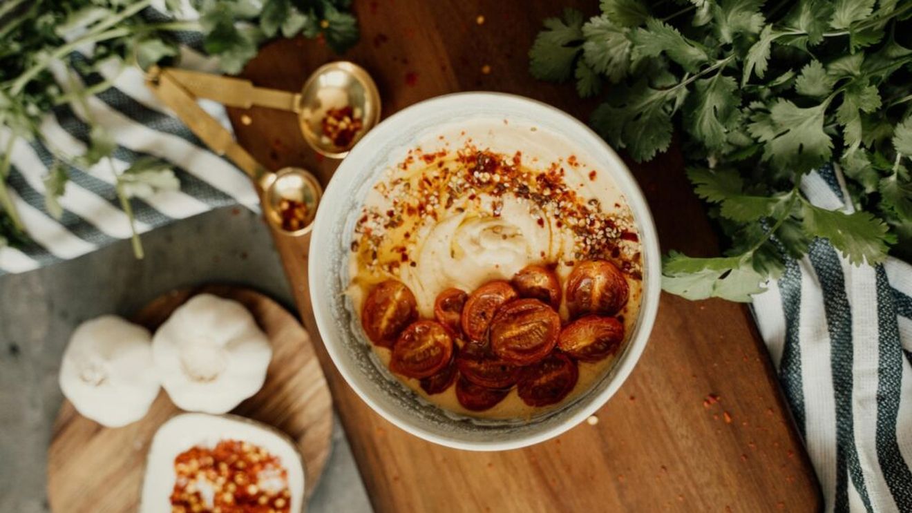 Hummus și creme tartinabile de fasole. 3 rețete vegan/de post de făcut rapid cu mixerul