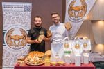 VIDEO | Un mălai românesc a strâns 700 de comenzi într-o singură zi. Producător: „Am ales să cultivăm porumb sticlos” / „Măcinăm fix pe comandă”