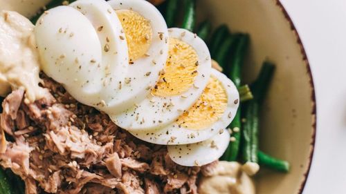 Vitamina B12, esențială pentru creier, sânge și sistemul nervos / De ce lipsa ei devine tot mai frecventă / Alimentele care te ajută dacă ai deficit