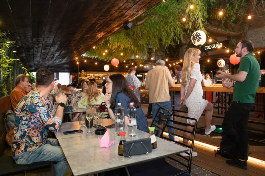edosushi-restaurantjaponezbucuresti-sushibucuresti-bucatariajaponeza-japanesefoodsupporter-edomaesushi-nigirisushi-bogdanhossu-gastronomiejaponeza-sake-matcha-yakitori-yakiniku-kakigori-gradinajaponeza
