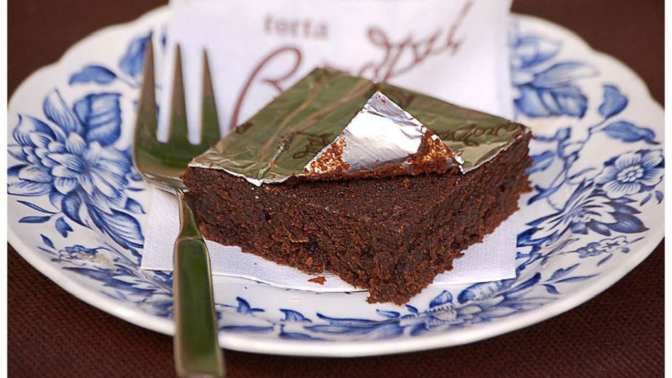 Un brownie extrem de aromat, fără făină și fără rețetă. Torta Barozzi, o tartă care de mai bine de un secol rămâne învăluită în mister