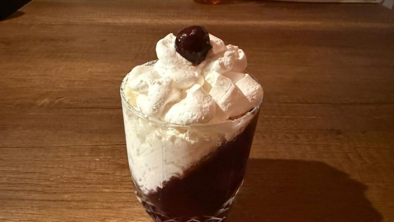 Desert cu griș și vișine, un deliciu din greșeală / Cum am dres cu inspirație o budincă de tapioca ratată