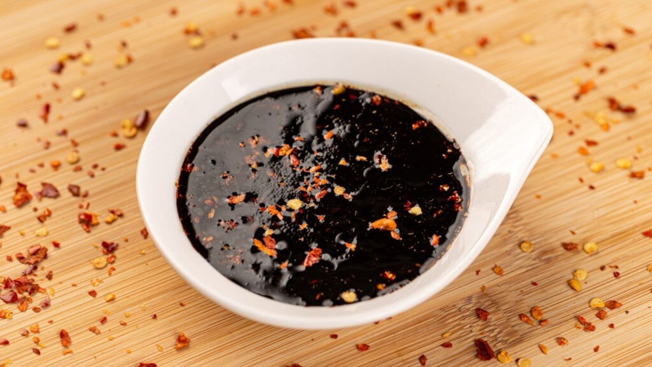 Sosul teriyaki poate fi făcut acasă ușor și rapid / Rețeta simplă folosește doar patru ingrediente de bază