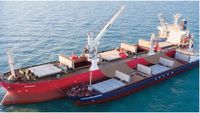 Navă cu cereale, scufundată în Marea Neagră, în apropierea unei platforme românești / 11 marinari au fost salvați și două persoane au murit