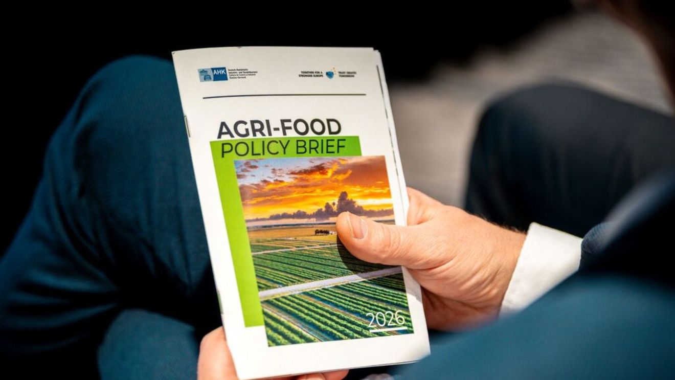 Set de politici publice pentru sectorul agri-food din România, propuse de Camera de Industrie și Comerț româno-germană/ „Propunerile formulate în această broșură reprezintă un punct de plecare”