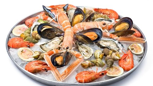 Cum să cureți corect scoicile și să economisești bani / Ghidul esențial pentru prospețime și gust, fără cheltuieli suplimentare