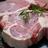 Anchetă epidemiologică în cazul celor şase orădeni care au fost internaţi sâmbătă cu suspiciune de botulism, după ce au consumat produse din carne de porc preparate în gospodărie